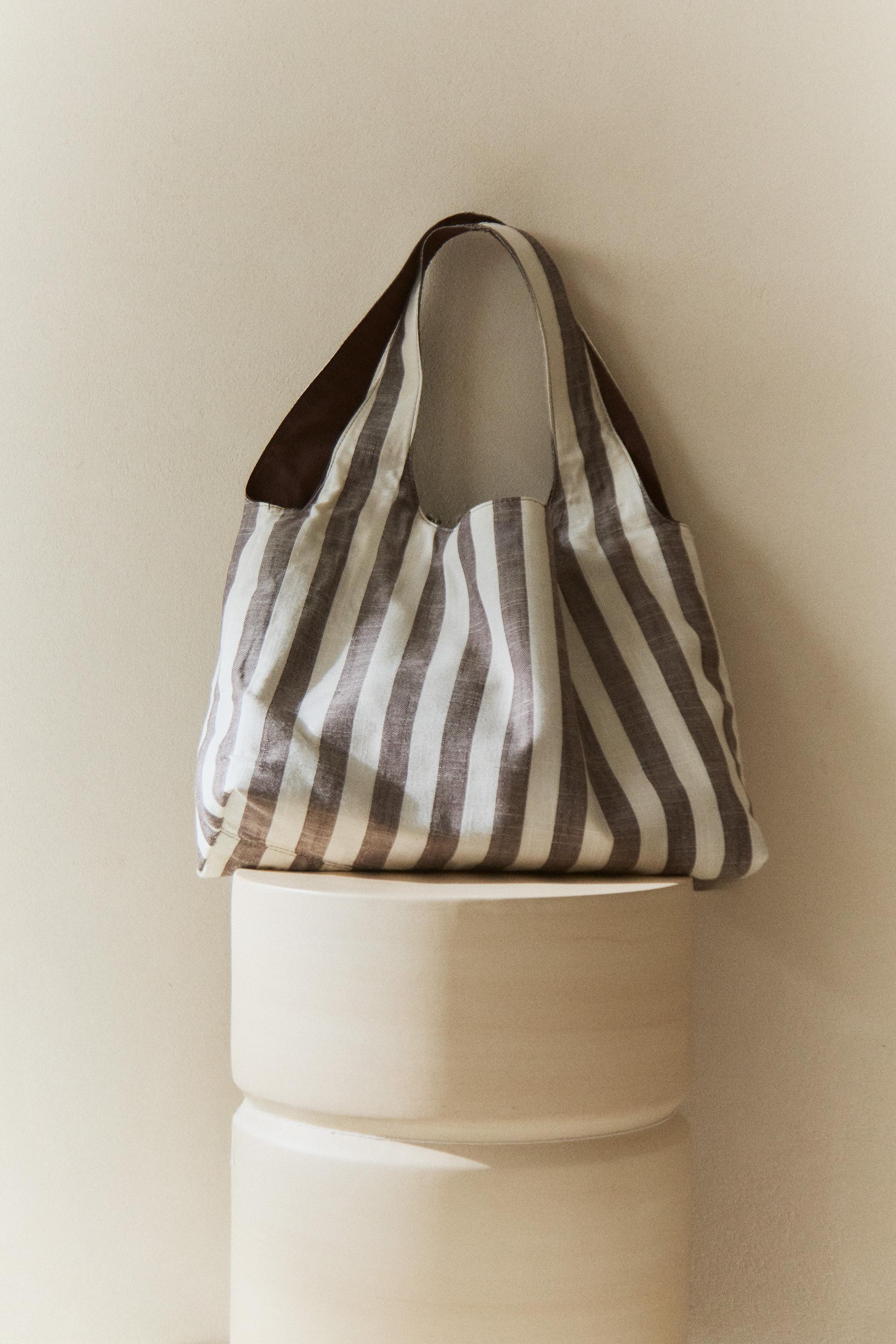 REVERSIBLE TOTE BAG
